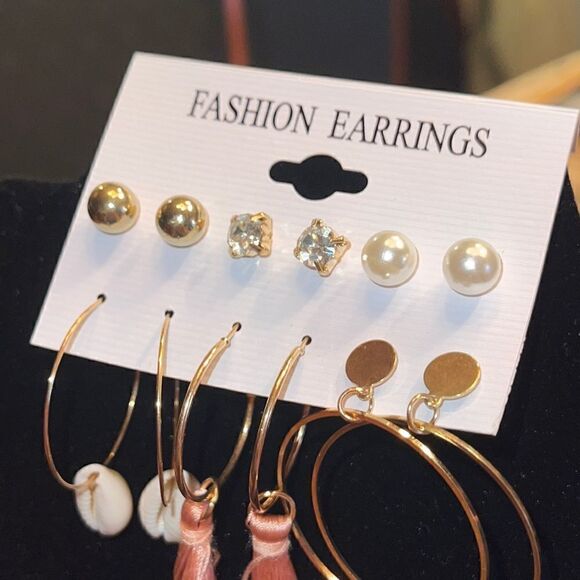 Fashion Earrings.  - Picture 1 of 13